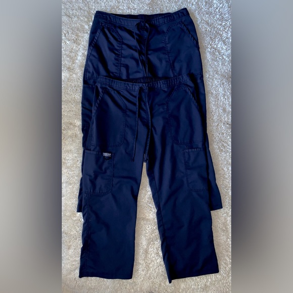 *READ DESCRIPTION* Cherokee Workwear Revolution Women’s Scrub Pants - Set of 2 - Picture 2 of 4